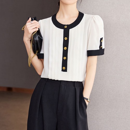 페이퍼먼츠 여성용 배색 주름 디테일 금장 버튼 반소매 라운드넥 티셔츠 05050