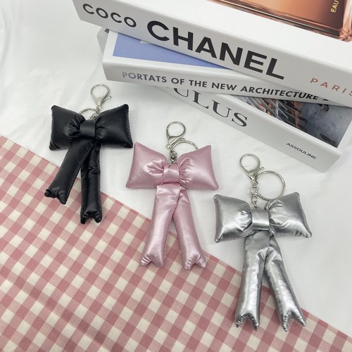 에스조이 폭신폭신 패딩 리본 키링 겨울 가방 핸드폰 휴대폰 오토바이 자동차 키홀더, 1개, 패딩리본키링-블랙