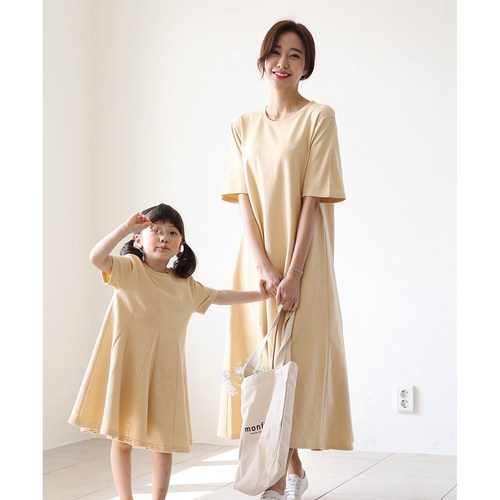 패밀리 베이지바나나 반팔 20B01/ 패밀리룩 가족사진의상