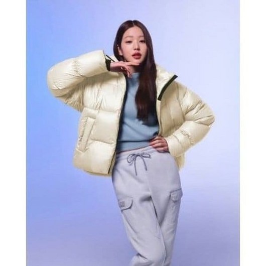 아이더 (장원영숏패딩) 에어본로브 오버핏구스다운 /정상가399 000원 DWW22547, E1베이지_M