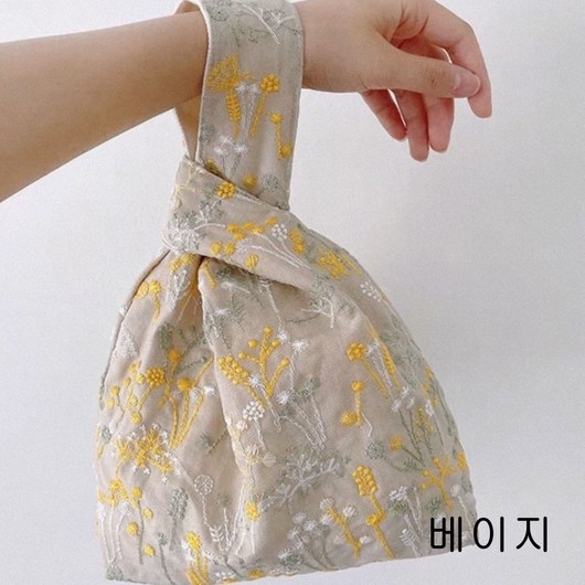 구미호 고급스러운 꽃 자수 가벼운 손가방(예쁜 뱃지 증정 포함)