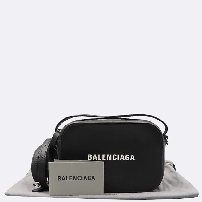 고이비토 중고명품 발렌시아가 에브리데이 카메라 미니 크로스백 K3094CI