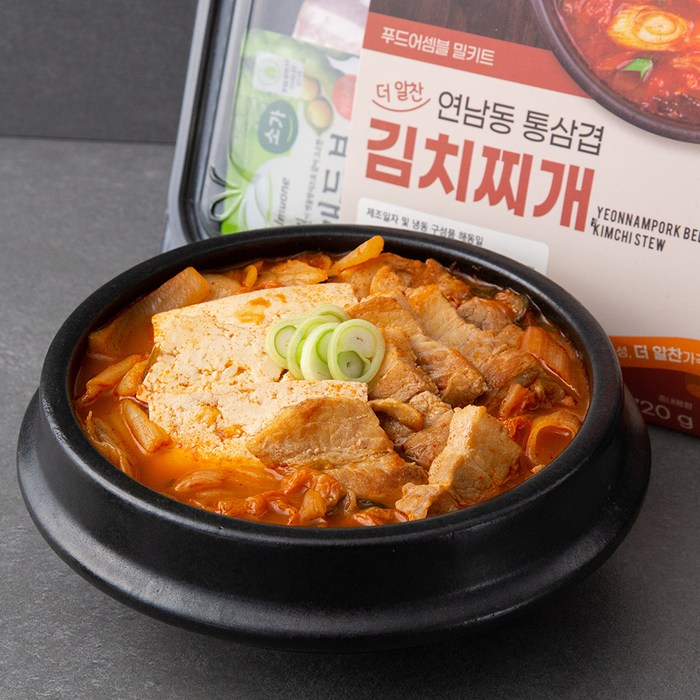 푸드어셈블 더 알찬 연남동 통삼겹 김치찌개 밀키트, 720g, 1팩 대표 이미지 - 한식 밀키트 추천