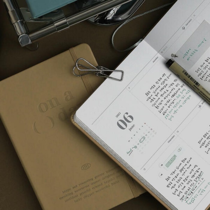 아트박스워너디스 2025 온어데이 위클리 양장 다이어리