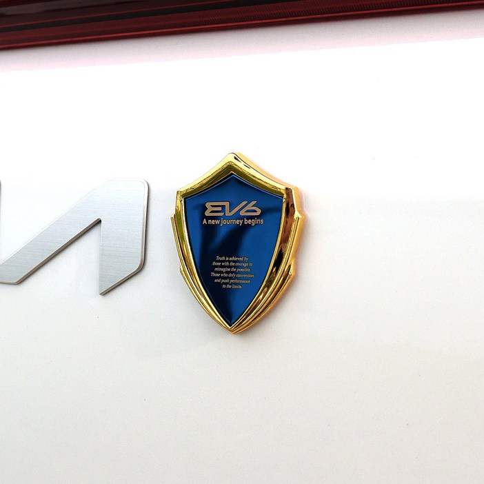 비브랜드와이앤유레터링 로고 포인트 각인 메탈 엠블럼 뱃지 몰딩 트렁크 주유구 간편부착 용품 EV6 호환, 블루골드
