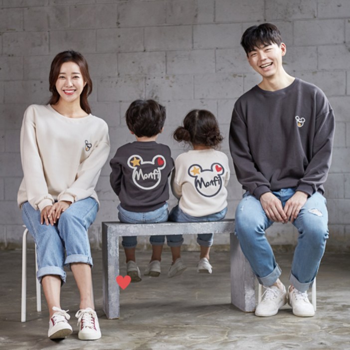 국내생산 몽피마피 패밀리 맘마미아 맨투맨 긴팔 20C02 패밀리룩,가족사진의상 국내생산 몽피마피 패밀리 맘마미아 맨투맨 긴팔 20C02 패밀리룩,가족사진의상