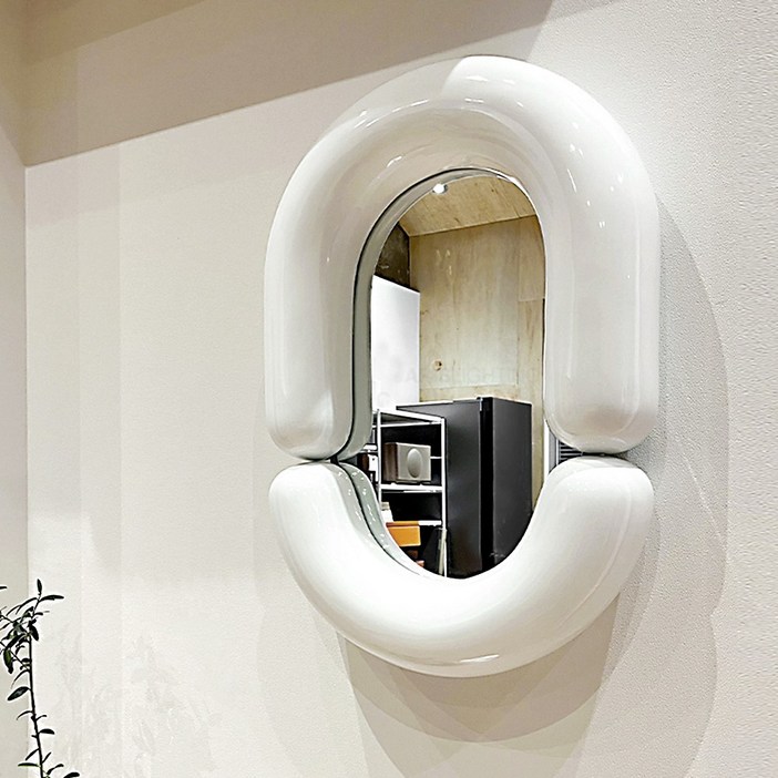 무스타슈 조디악 거울 욕실 화장실 볼드프레임 공룡알 거울 타원형 인테리어 벽거울