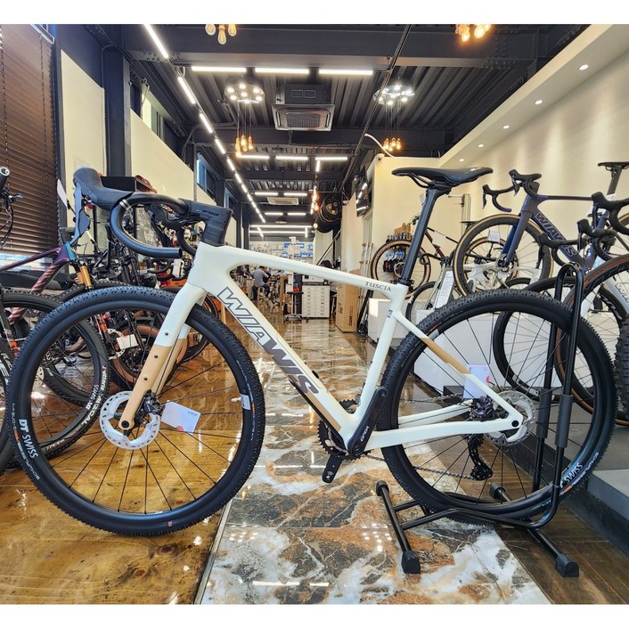 위아위스 그래블자전거 TUSCIA G2(시마노 GRX 820)