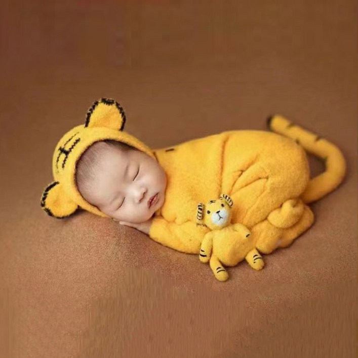 2022년 임인년 호랑이띠 생일 아기옷 50일 셀프사진촬영 스튜디오 의상 소품 인형