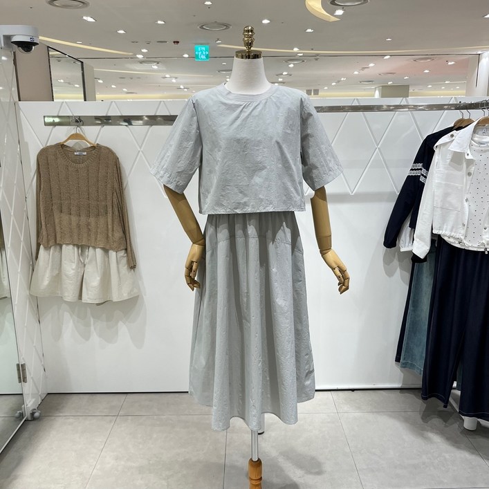 AK플라자 밸리걸 레이어드 나일론 원피스 820330