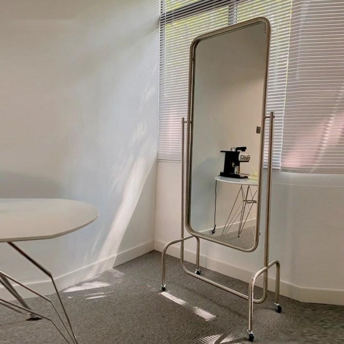 이동식 전신거울 미드센추리 스탠드 옷가게 드레스룸 대형 거울 철제프레임, 68x40x180cm - 쇼핑앤샵