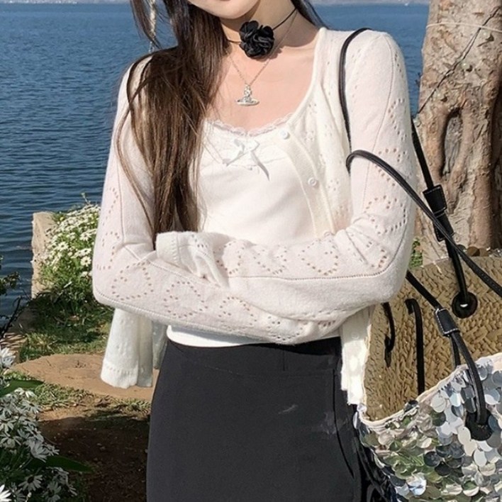 아이엠몽 여성용 슬림핏 라운드넥 펀칭 레이스 긴팔 니트 가디건 R6S131