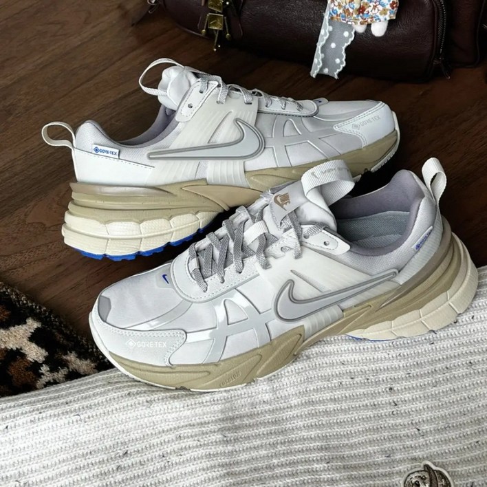 나이키 V2K 런 고어텍스 방수 러닝화 라이트본 남녀공용 FZ2622002