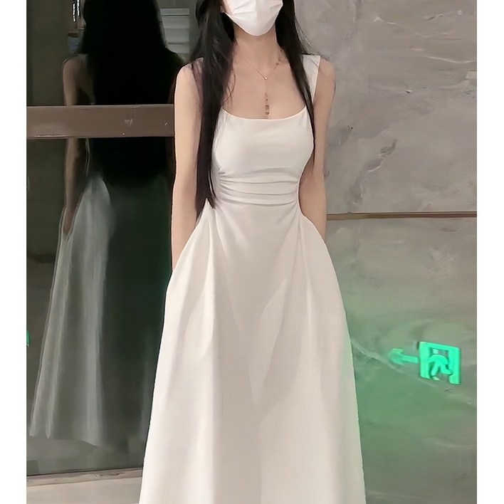 권앤샵 셔링 디테일 민소매롱원피스