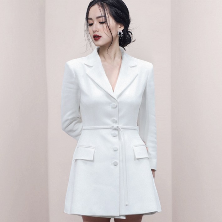 송혜교 드라마 제작발표회 원피스 슬림핏 고급스러운 오피스룩 브이넥