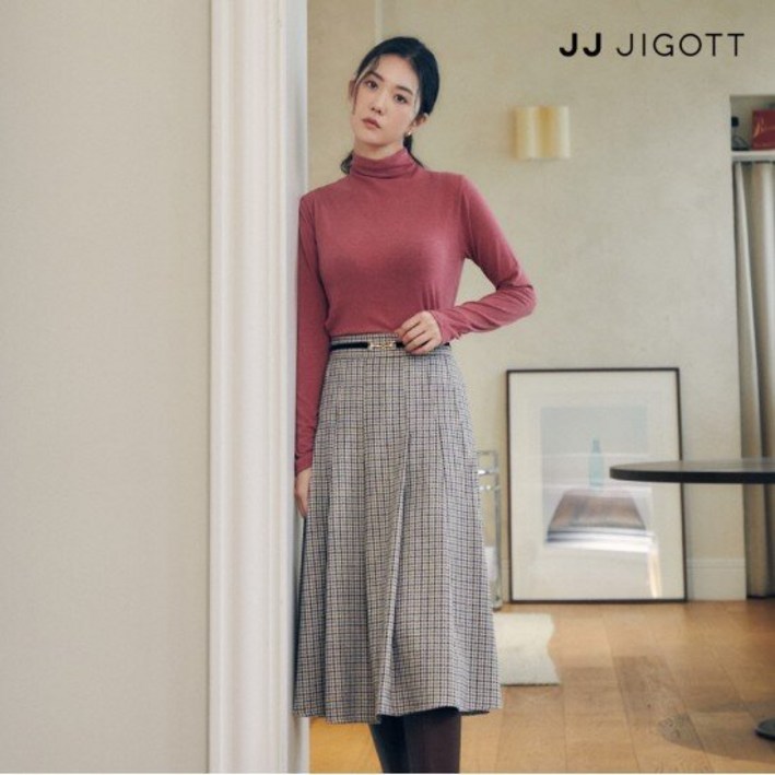 JJ지고트 슬림핏 하프넥 울 티셔츠 GNAP0TSP1 마감임박!!!