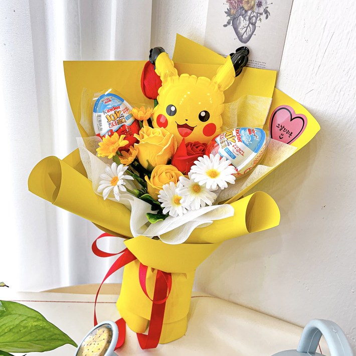 킨더조이 2개 캐릭터 풍선 구겨지지않는 꽃다발, 1개, 피카츄