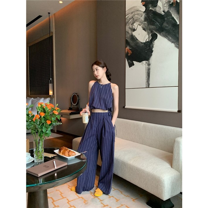Banhany 아벨 세로 스트라이프 홀터넥 끈나시 팬츠 세트 2color Banhany 아벨 세로 스트라이프 홀터넥 끈나시 팬츠 세트 2color