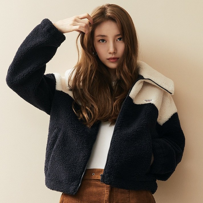 게스 POP온라인팝 배색 뽀글이 집업SUZY ON4K5120