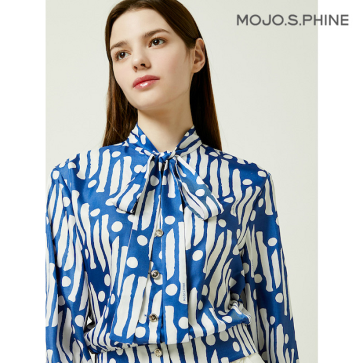 모조에스핀 앞장식 크랍 블라우스 BLJ241MSC004 374624