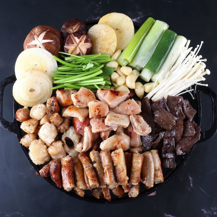 용자곱창 한우소곱창 모둠세트600g+염통써비스+참소스3개, 1세트, 700g