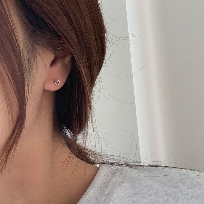 투에이치 변색없는 써지컬스틸 미니 하트 심플 딱붙는 귀걸이