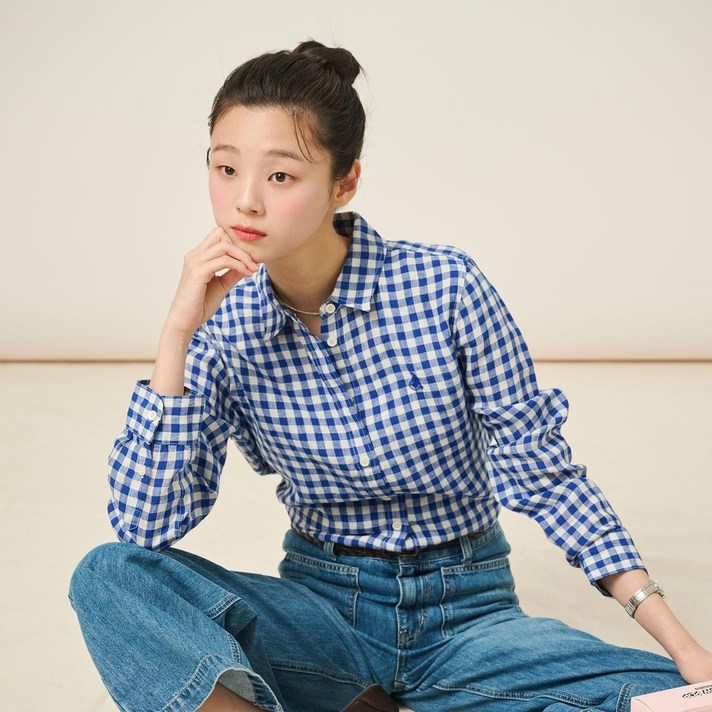 빈폴 레이디스 리넨 깅엄 체크 슬림핏 셔츠 - 블루 BF5364C07P