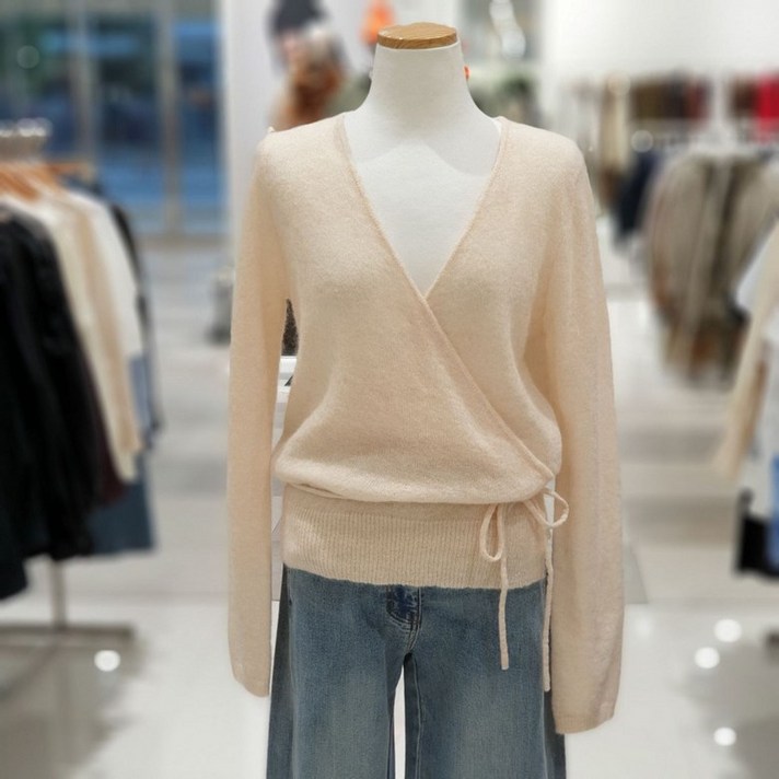 온앤온 V넥 양모혼방 랩스타일 벨티드 니트카디건 NJK5WDA17DH4932940