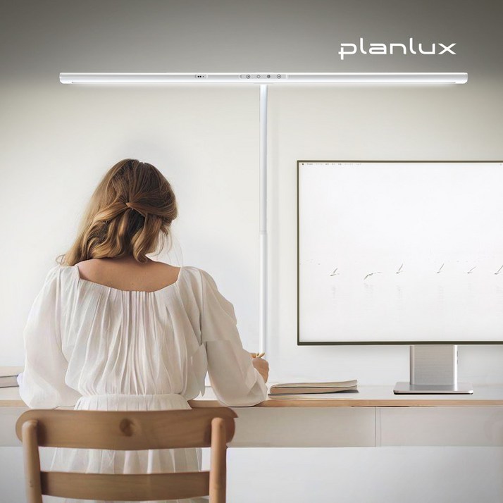플랜룩스 LED 와이드 스탠드 조명 집게형 클램프 공부 책상 스탠드 조명 플랜룩스 LED 와이드 스탠드 조명 집게형 클램프 공부 책상 스탠드 조명