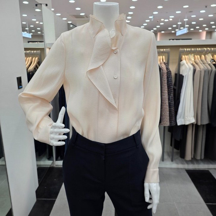 KL KMWBLQB020목선프릴블라우스