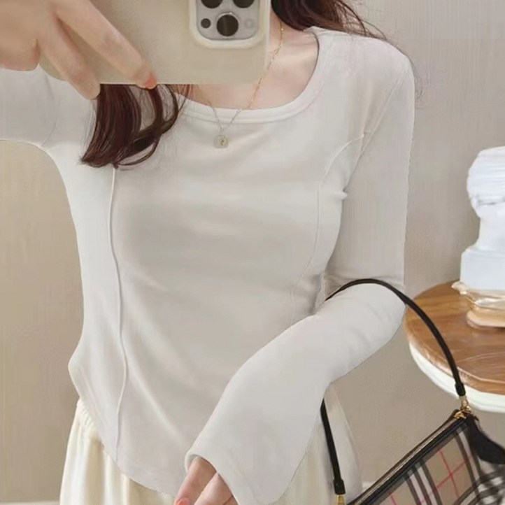 아이엠몽 여성용 로코코 라운드넥 슬림핏 라인 이너 티셔츠 아이엠몽 여성용 로코코 라운드넥 슬림핏 라인 이너 티셔츠