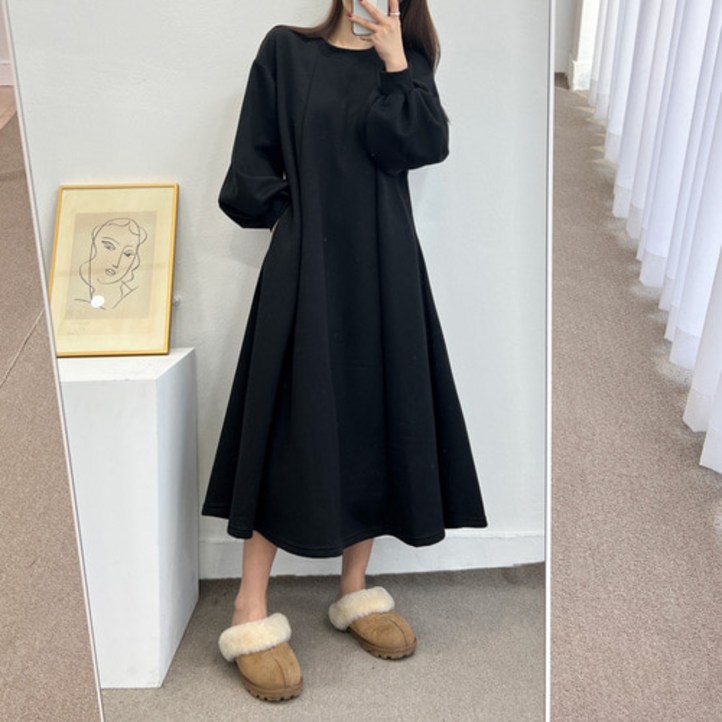 무배 기모 절개 벌룬 A라인 오버핏 롱 원피스 3color 무배 기모 절개 벌룬 A라인 오버핏 롱 원피스 3color