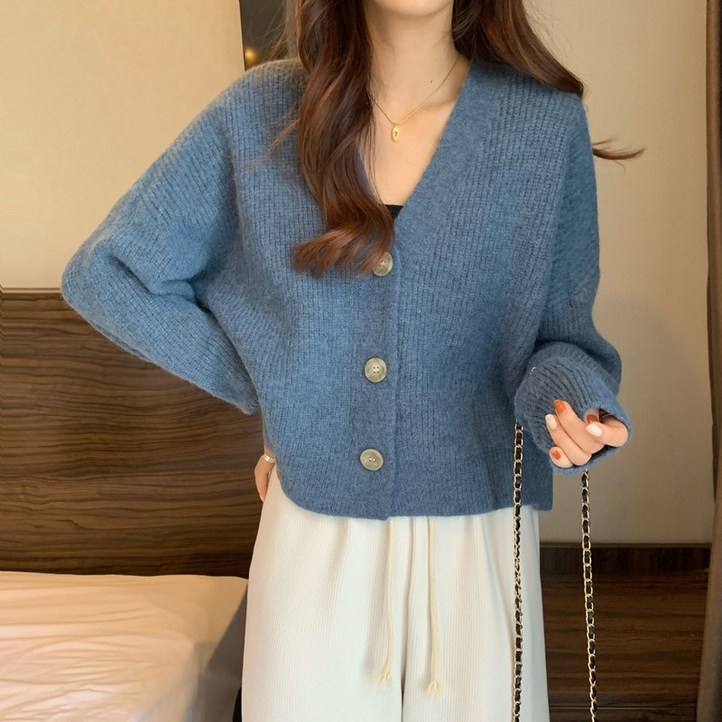 예쁨시전 브이넥 쓰리버튼 마카롱 니트 숏 가디건 예쁨시전 브이넥 쓰리버튼 마카롱 니트 숏 가디건