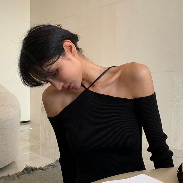 여성 크로스 홀터넥 오프숄더 골지 티셔츠