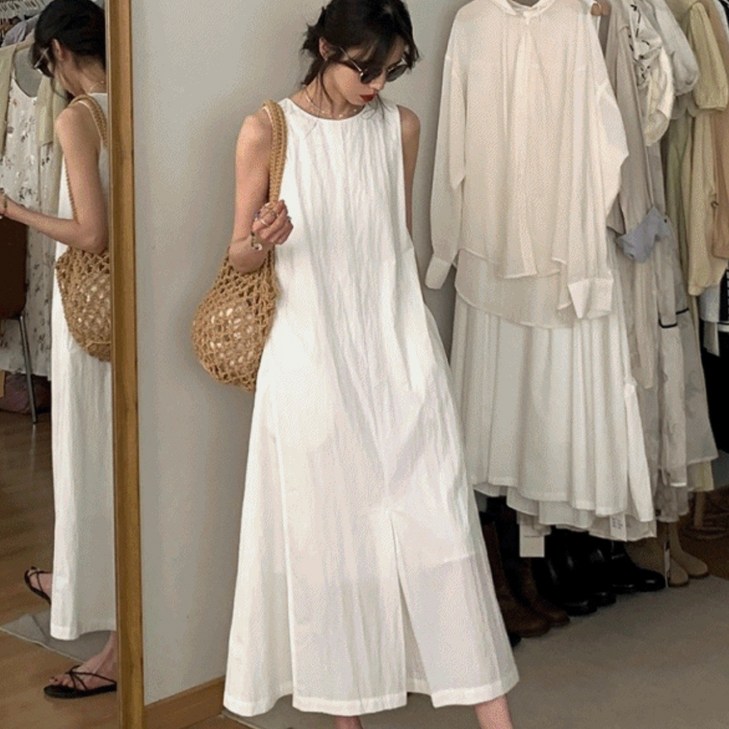 루어스룸 마들렌 라운드넥 나시 민소매 바스락 플레어 롱 원피스