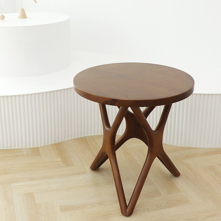 원목 카페 원형 인테리어 디자인 거실테이블 협탁 티테이블 뿌리