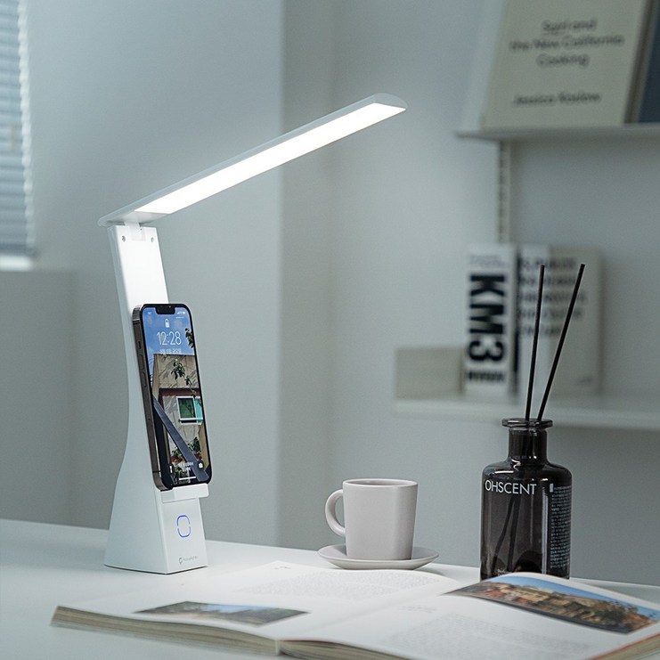 액센트리 LED 스탠드 학습용 책상 독서등 램프 액센트리 LED 스탠드 학습용 책상 독서등 램프