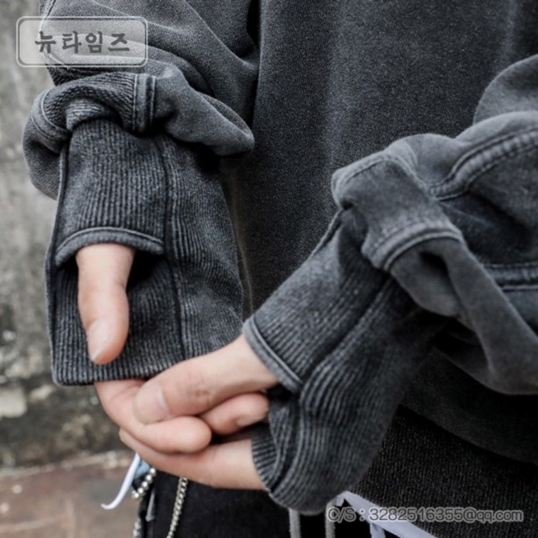 맨투맨 루즈핏 피그먼트 워싱 맨투맨 루즈핏 피그먼트 워싱